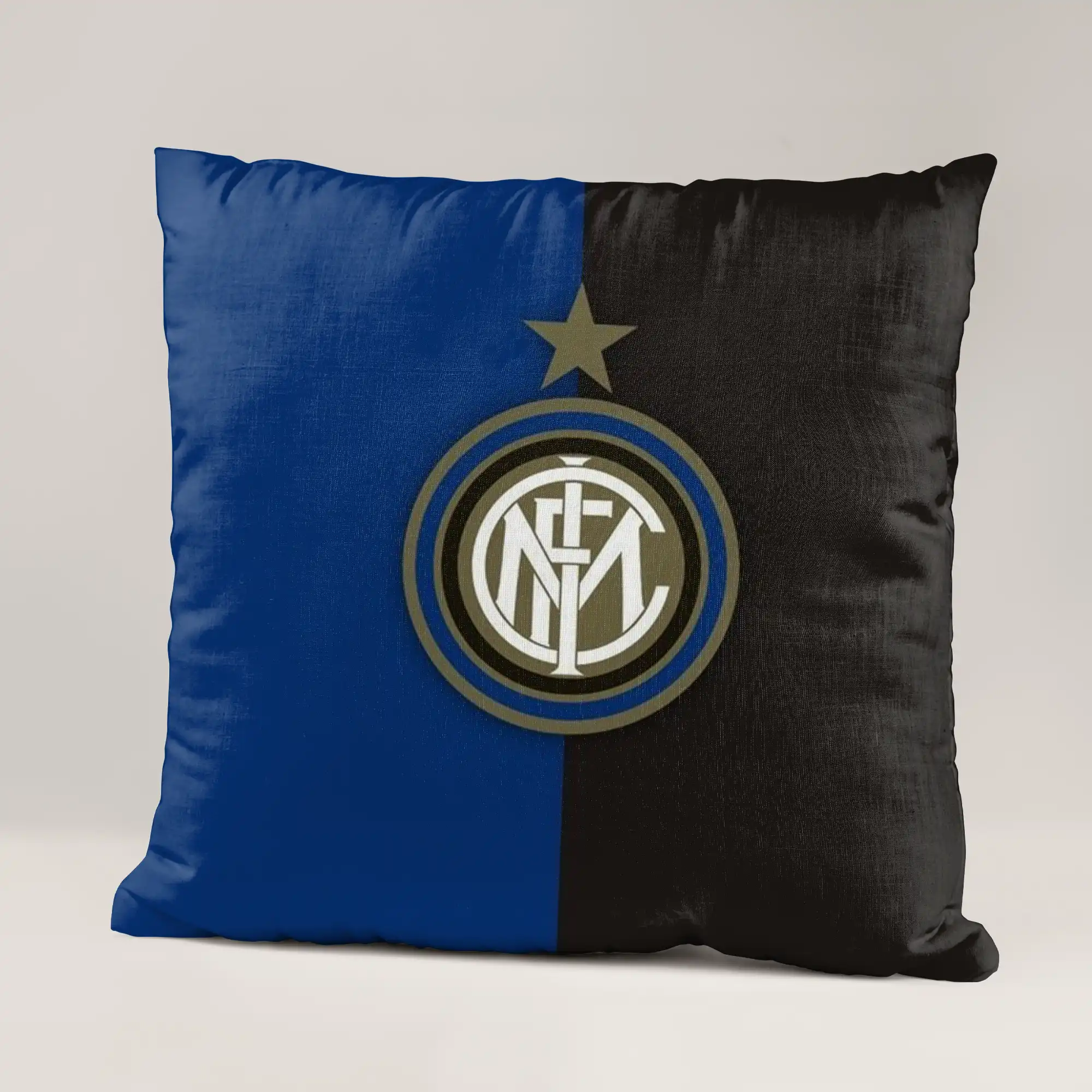 کوسن طرح اینتر میلان Inter Milan کد 5 290,000 تومان – کارماتوس کوسن طرح اینتر میلان Inter Milan