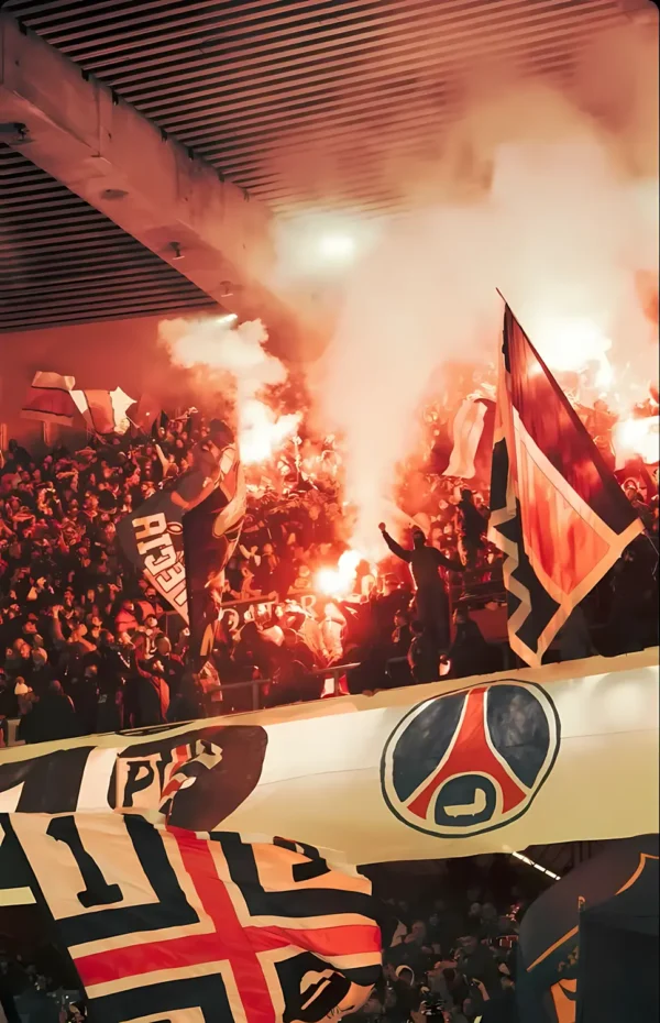 والپیپر پاشریس سن ژرمن با ترکیب تیم کامل