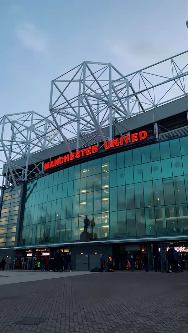 والپیپر منچستر یونایتد Manchester united استادیوم اولدترافورد