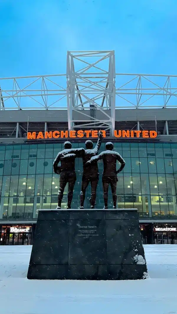 والپیپر منچستر یونایتد Manchester united استادیوم اولدترافورد