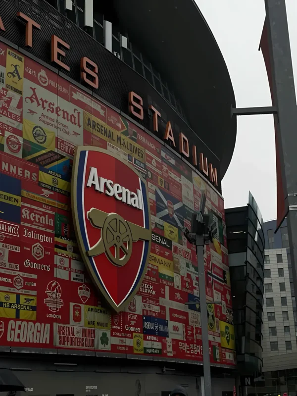 والپیپر آرسنال ورزشگاه امارات در شب