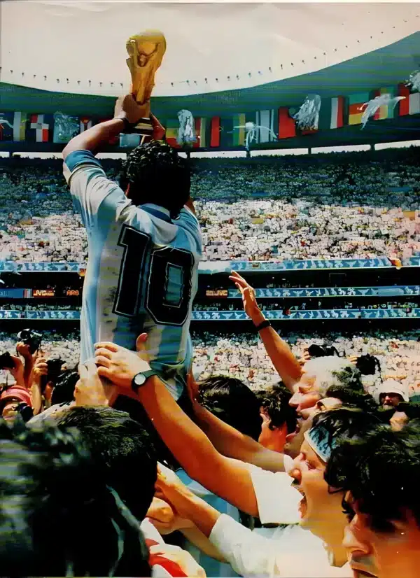 والپیپر مارادونا با پیراهن ناپولی