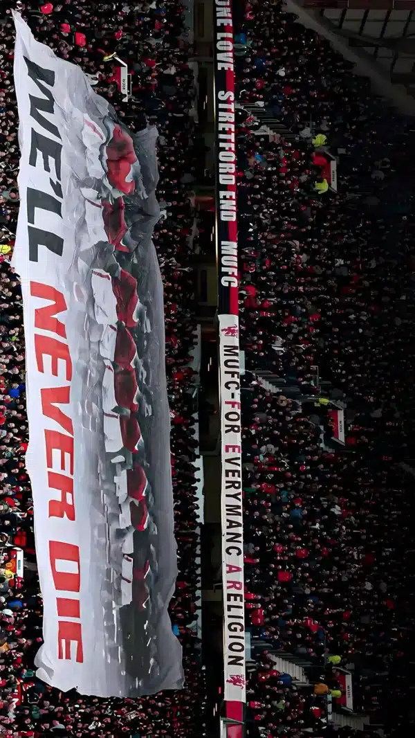 والپیپر پاریس سن ژرمن از ورزشگاه پارک د پرنس